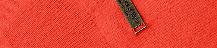 JOHNSTONS CASHMERE CREWNECK SWEATER