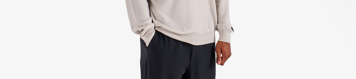 JOHNSTONS CASHMERE CREWNECK SWEATER