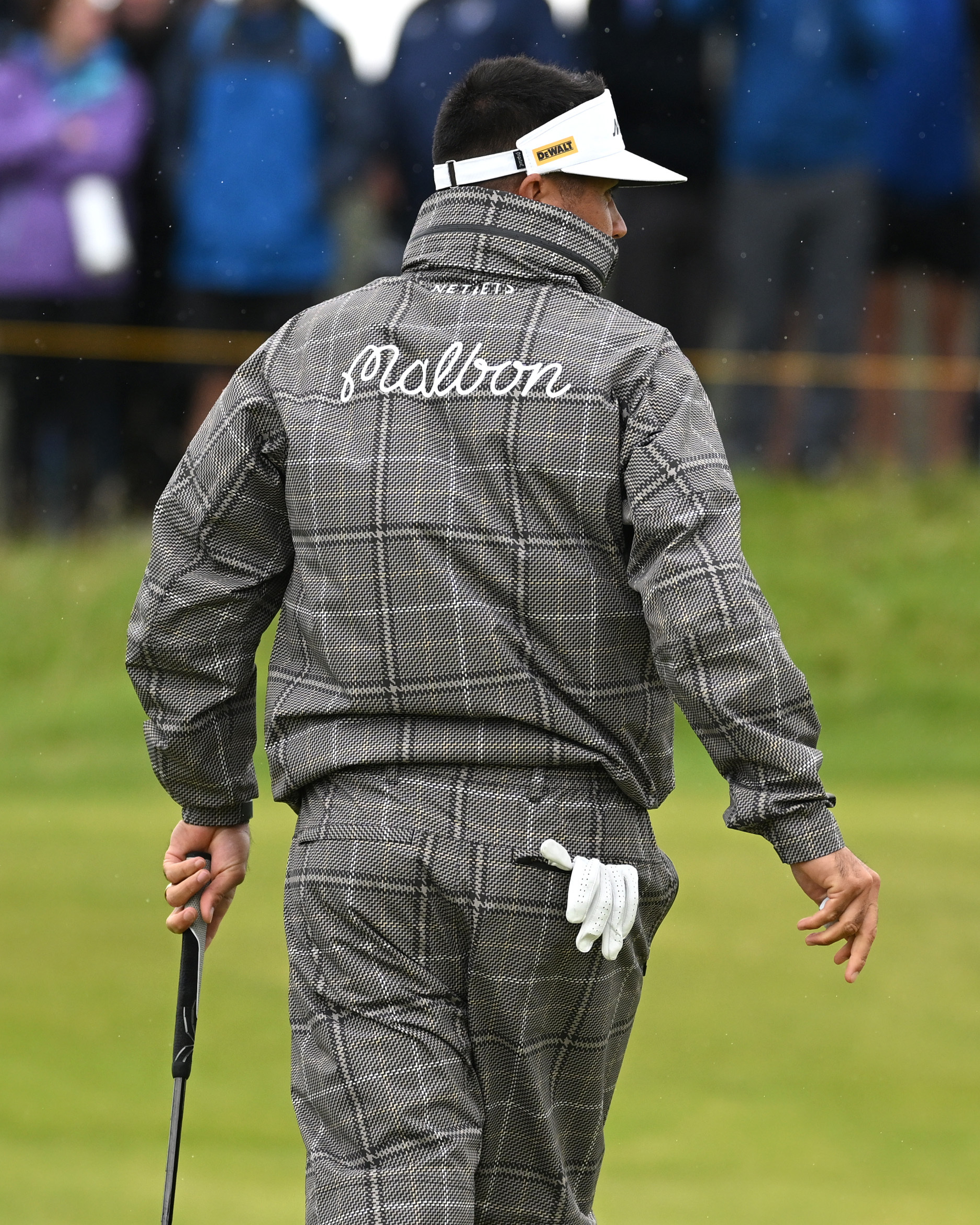 【MALBON GOLF】 Malbon Rain Hood / 追跡付 Jason Day's Malbon Rain Gear: How to Buy the Outfit That