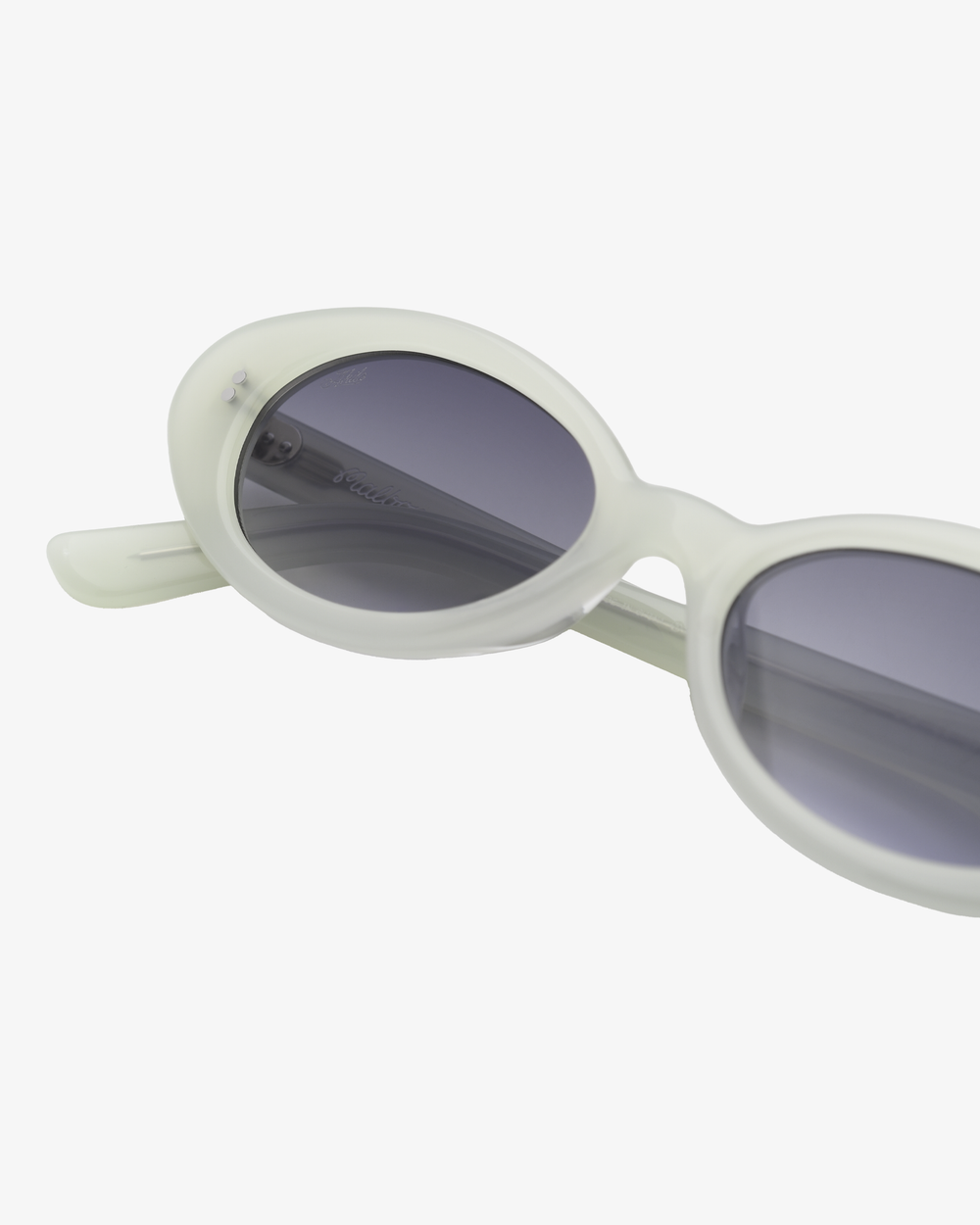 AKILA DAISY SUNGLASSES