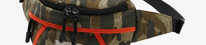 STUDIO SEOUL TOUR DIVOT HIP SACK