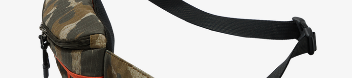STUDIO SEOUL TOUR DIVOT HIP SACK
