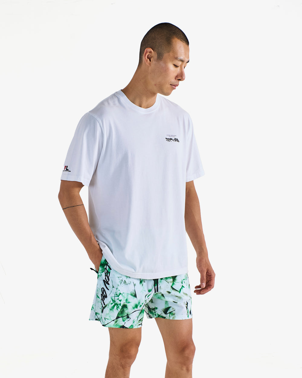 FUTURA BUCKETS TEE
