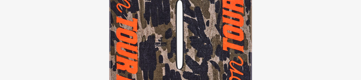 TOUR DIVOT CAMO GOLF TOWEL