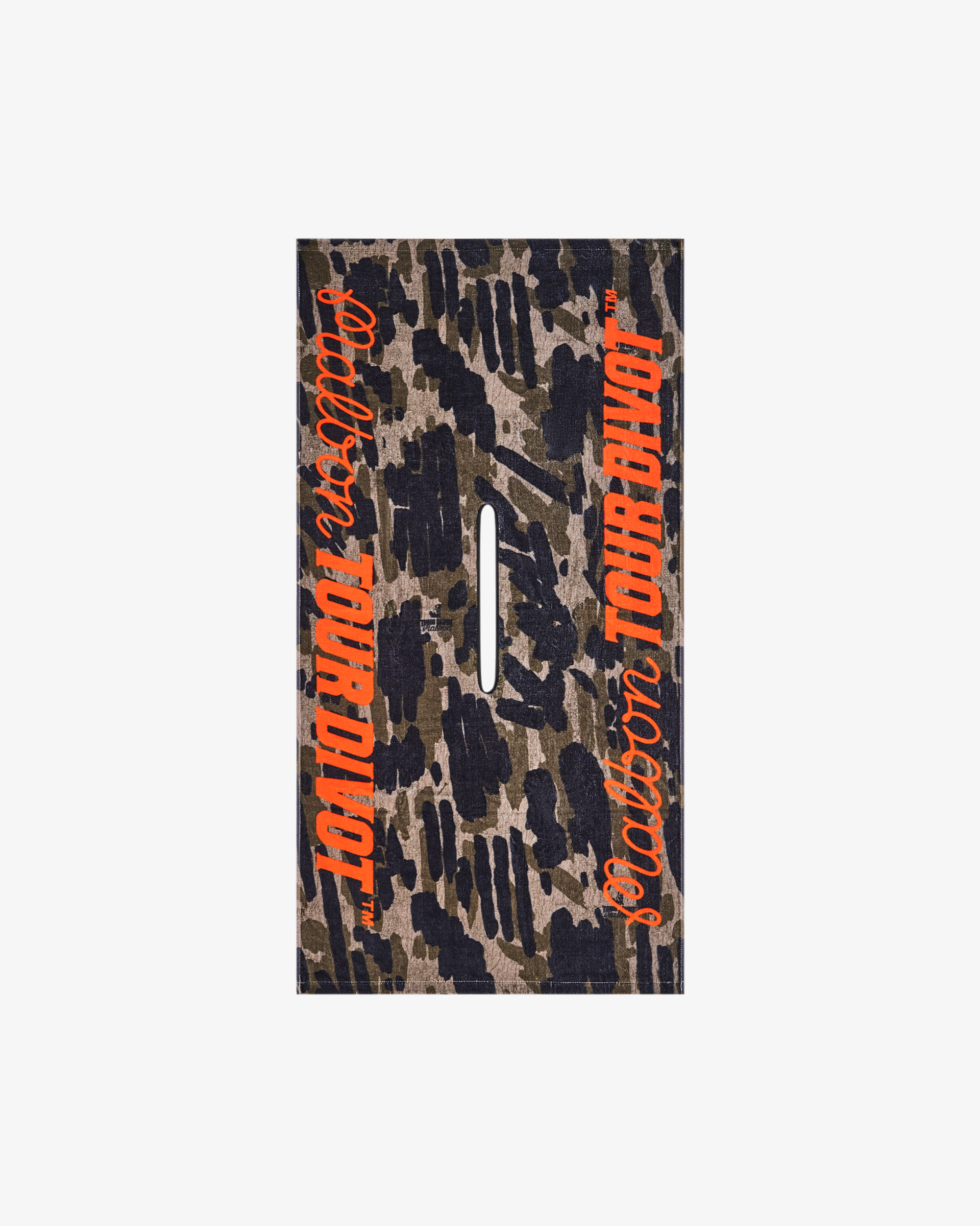 TOUR DIVOT CAMO GOLF TOWEL – Malbon