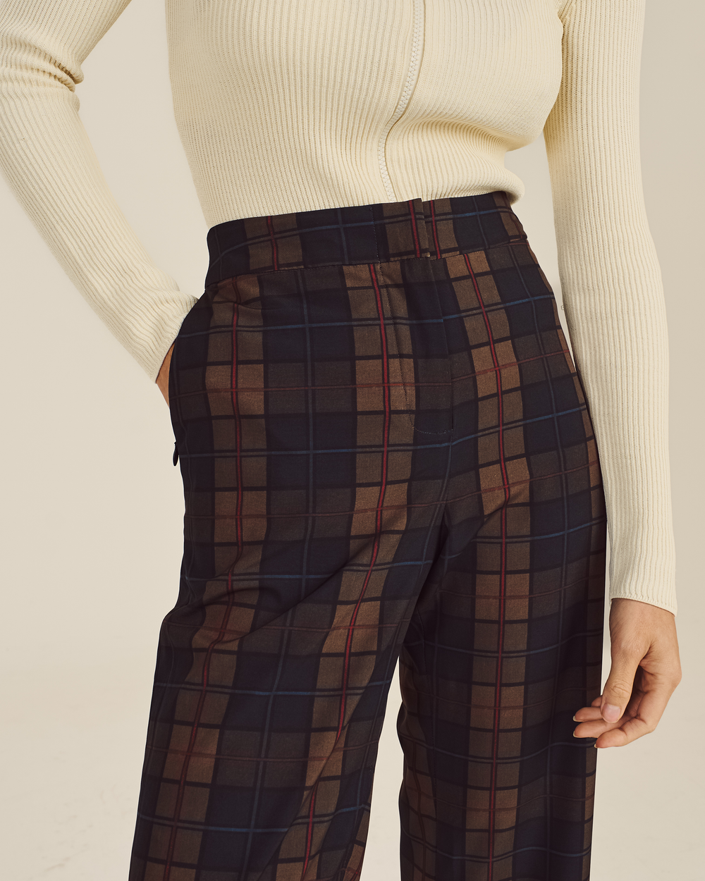 NORA PANT