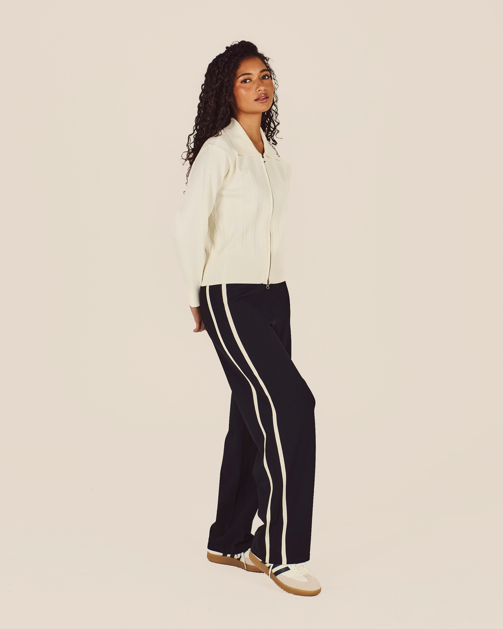 ALICIA PANT