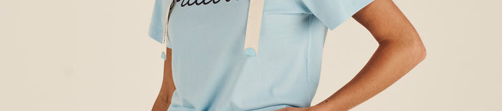 COSETTE SCRIPT TEE