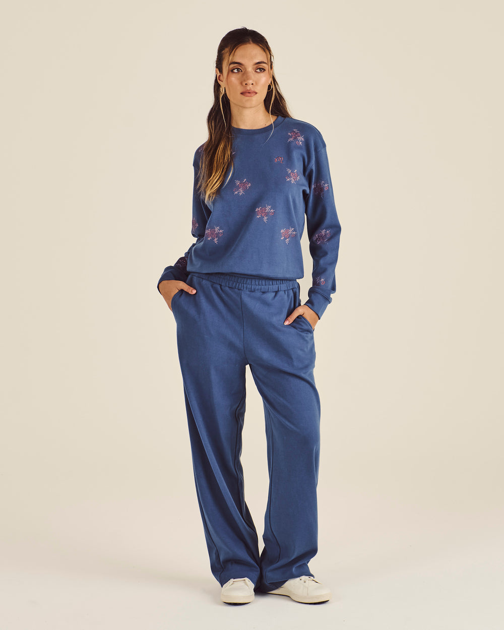 ADELINE EMBROIDERED CREWNECK